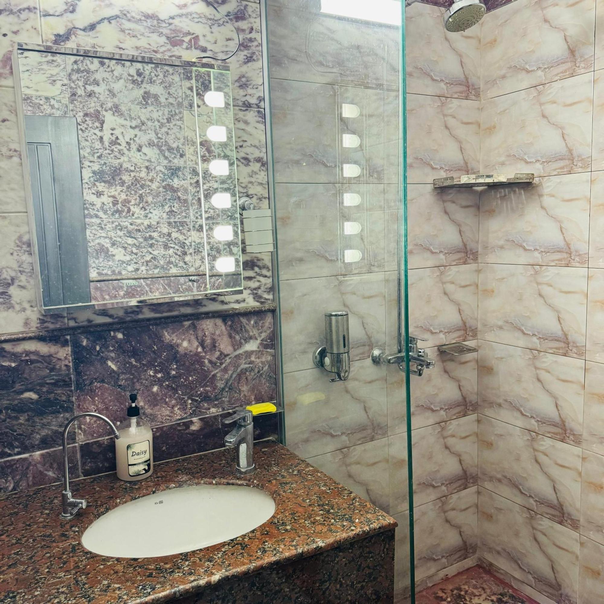 Greenlux Residency Равалпинди Екстериор снимка